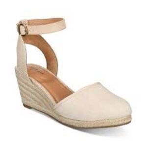 Women’s Style & Co. Mailena Wedge Beige Pumps Canvas Size 10 US!